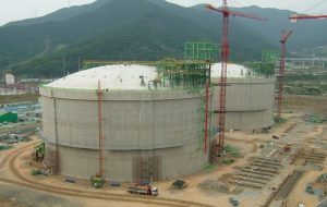 cropped lng tank 0017 775